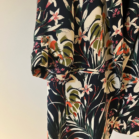 Zara Blazer - Picture 2 of 4